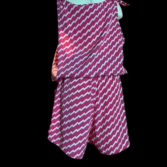My Beloved Pink Chevron Romper/ SZ: M / EUC - Picture 4 of 7